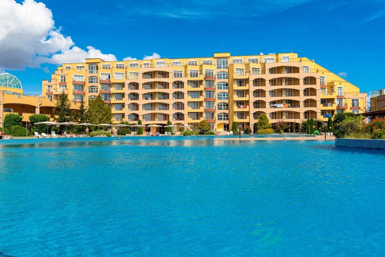 Menada Grand Resort Apartments Aheloy Bagian luar foto