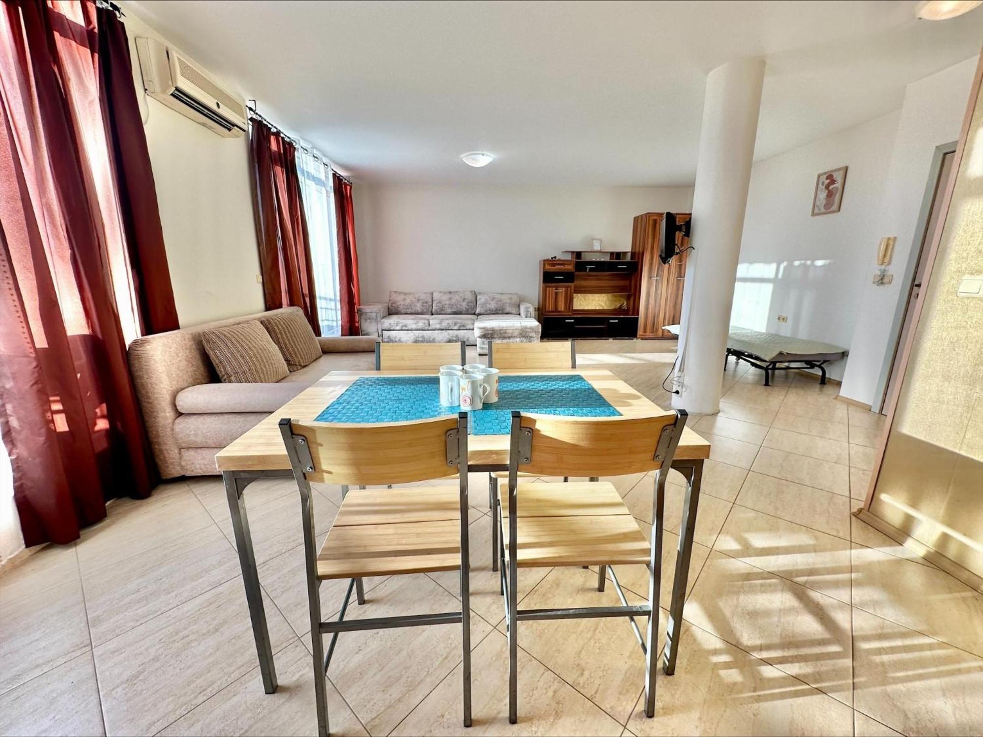 Menada Grand Resort Apartments Aheloy Ruang foto