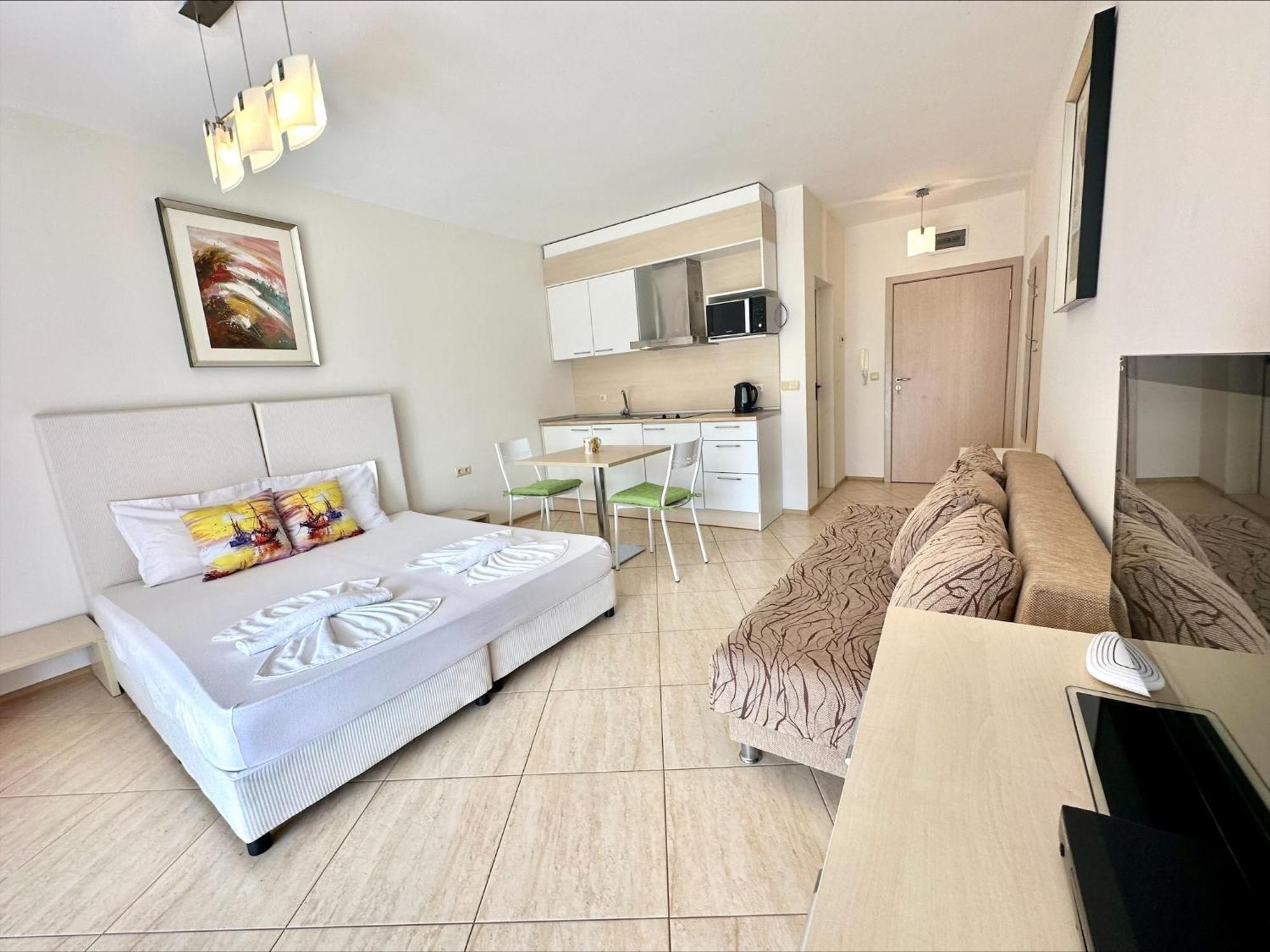 Menada Grand Resort Apartments Aheloy Ruang foto