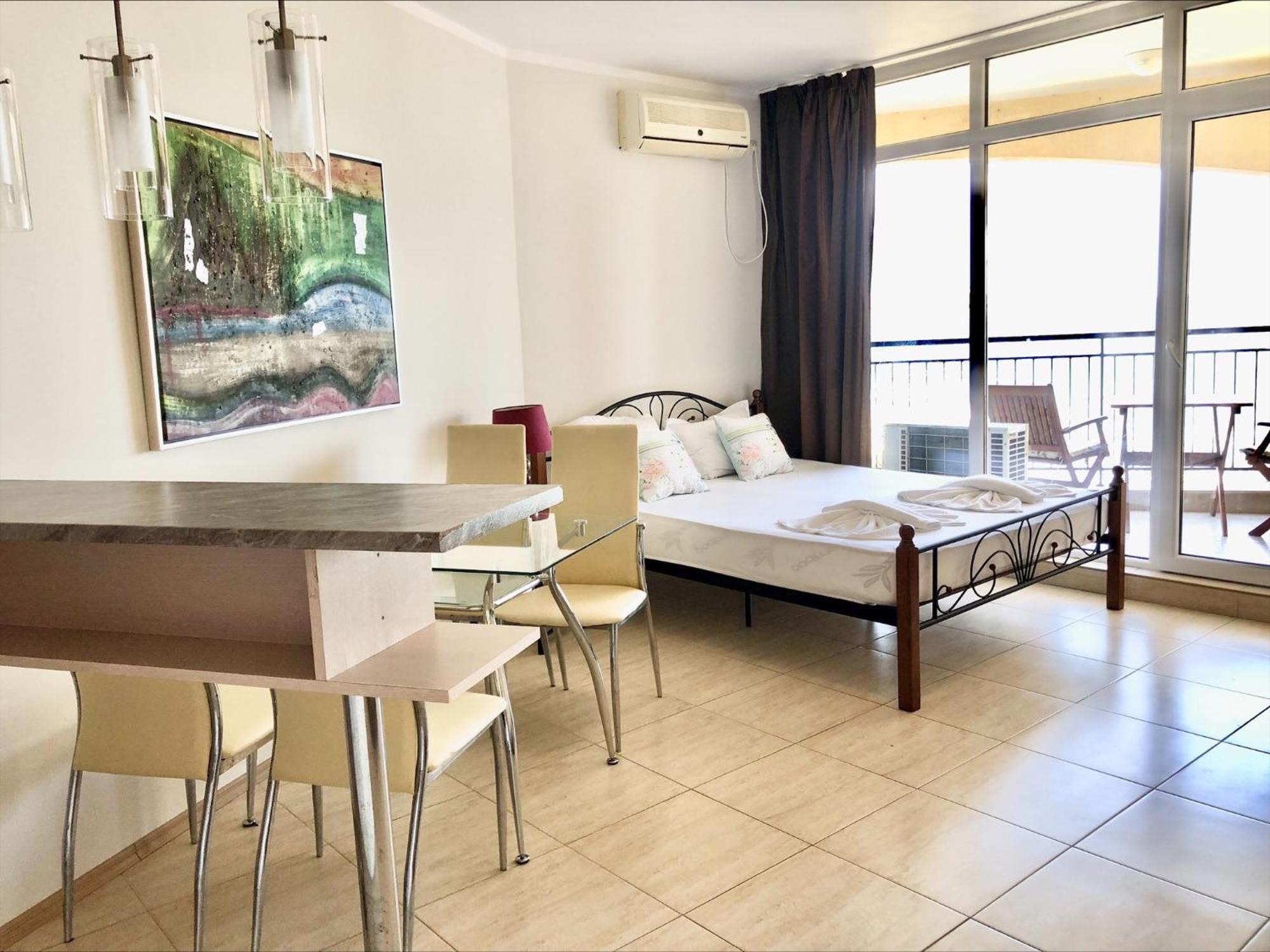 Menada Grand Resort Apartments Aheloy Ruang foto
